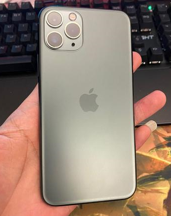 龙江镇苹果维修点分享iPhone 11 Pro黑屏小众故障解析 